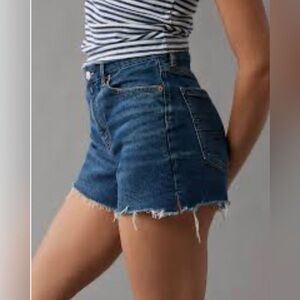 AE High-Rise Frayed Hem Denim Shortie Shorts Size 6